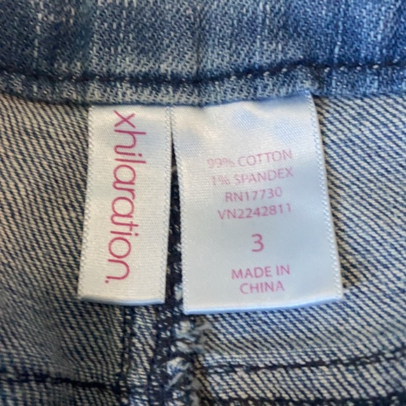 Star Jean Shorts - Picture 4 of 4